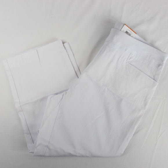 time and tru mid rise capri